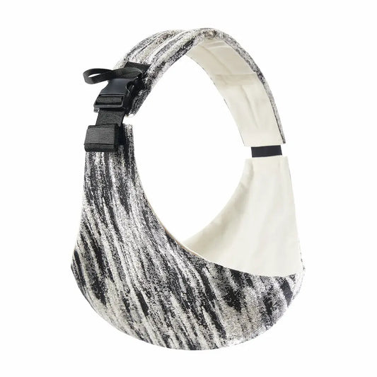 Needella CozyCarry Hüfttrage in meliertem Schwarz-Weiß Verlauf als Studioaufnahme des Produkts